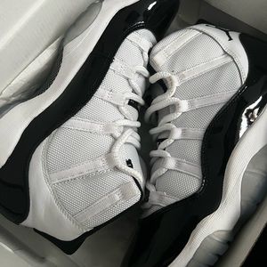 Jordans 11 Concords